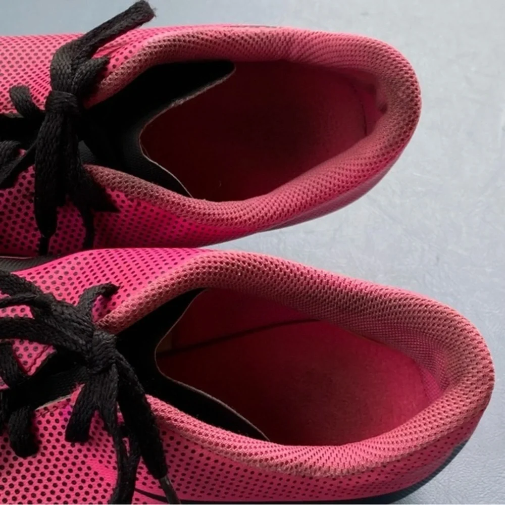 Nike Shoes‎ Girls Size Size 5Y Cleats Pink Black Lace Up